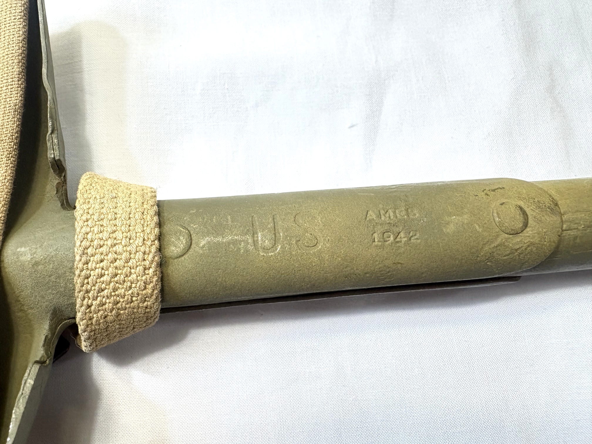 ww2 t handle shovel & cover 1942 dated 1 only ony124 (3)