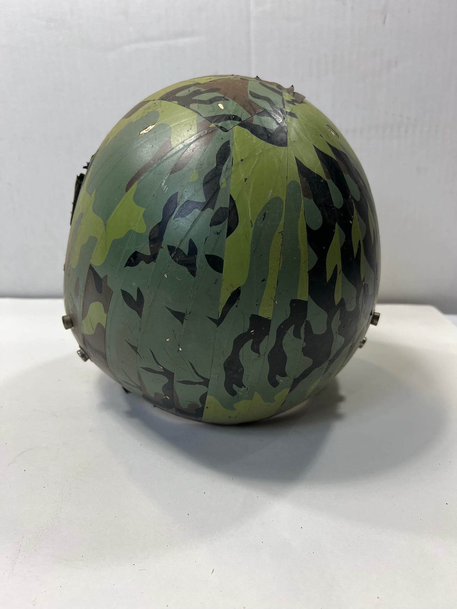 hgu 22P flight helmet shell b 52 camo used demil 4132 ava4132 (3)