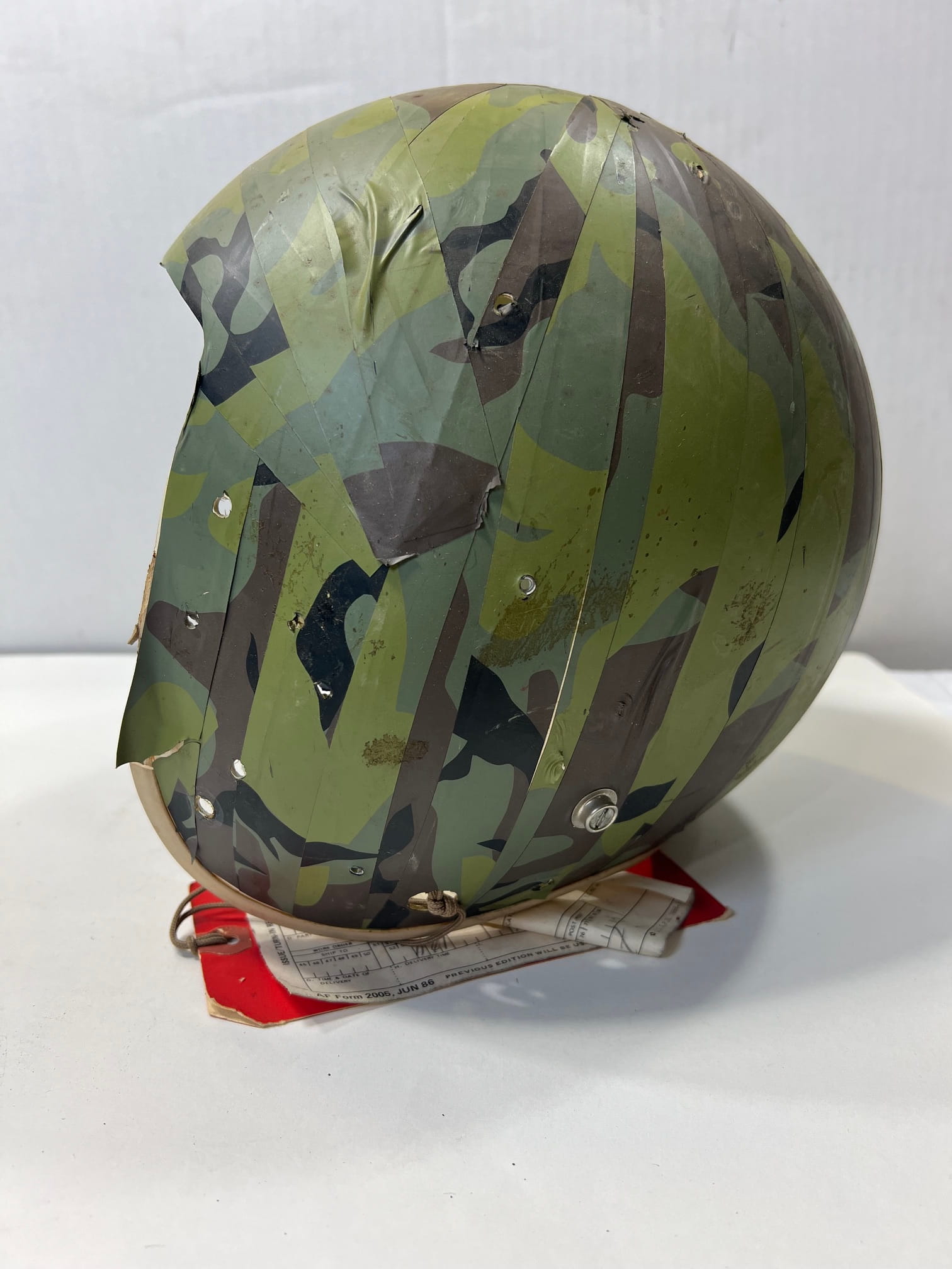 hgu 22p flight helmet shell b 52 camo used demil 4133 ava4133 (2)