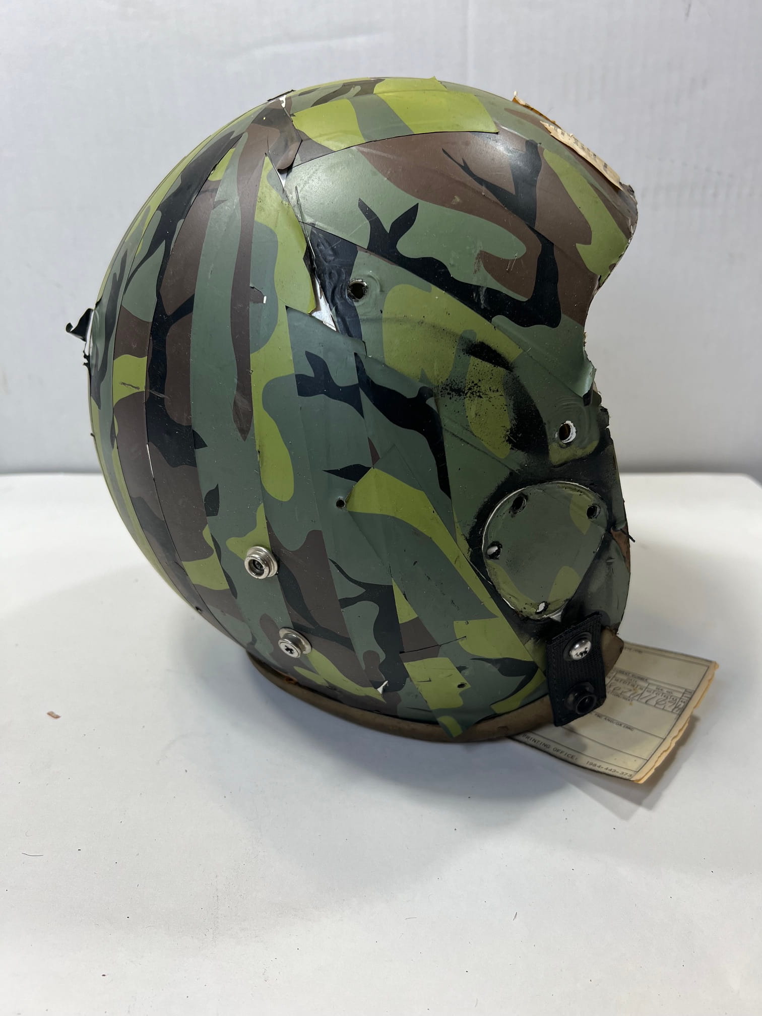 hgu 22p flight helmet shell b 52 camo used demil 4136 ava4136 (4)